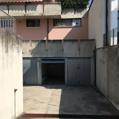 Con Garage Vicino Al Centro Vérone