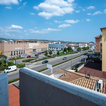 Con Garage Vicino Al Centro Appartement